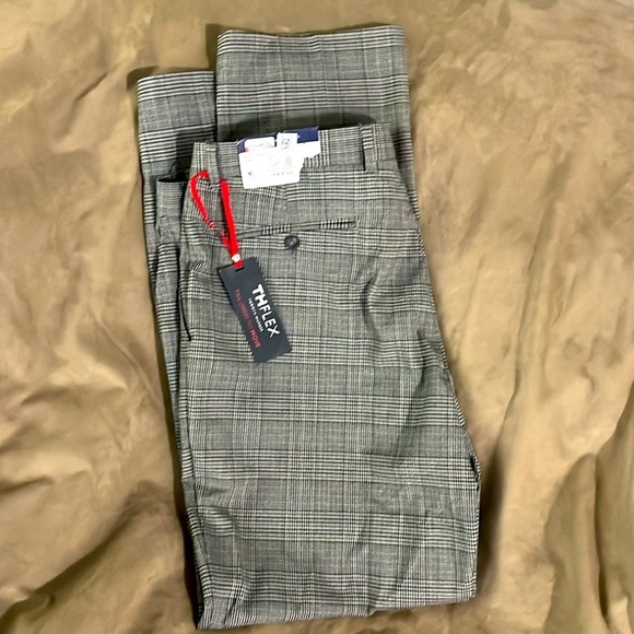 Tommy Hilfiger Other - (NWT) Tommy Hilfiger TH Flex Stretch Men's Modern-Fit Dress Pants. 38wx 32L.